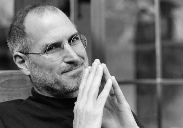 Portrait of Apple's Steve Jobs photographed on December 7, 2004 seated in a chair outside his home where he sat everyday during his recovery from treatment for pancreatic cancer in Palo Alto, California. PHOTOGRAPH FOR TIME BY DIANA WALKER