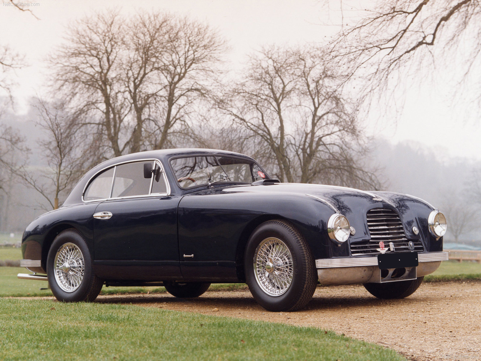 1219566889_aston_martindb2_1950_1600x1200_wallpaper_01