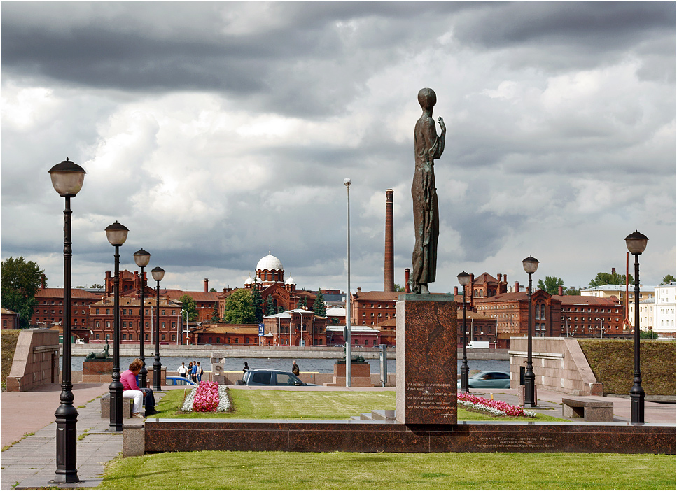 Памятник ахматовой в санкт петербурге