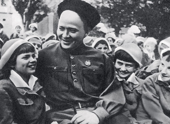 Аркадий Гайдар